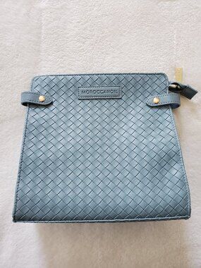 Moroccanoil Signature Woven Cosmetic Bag - Light Blue